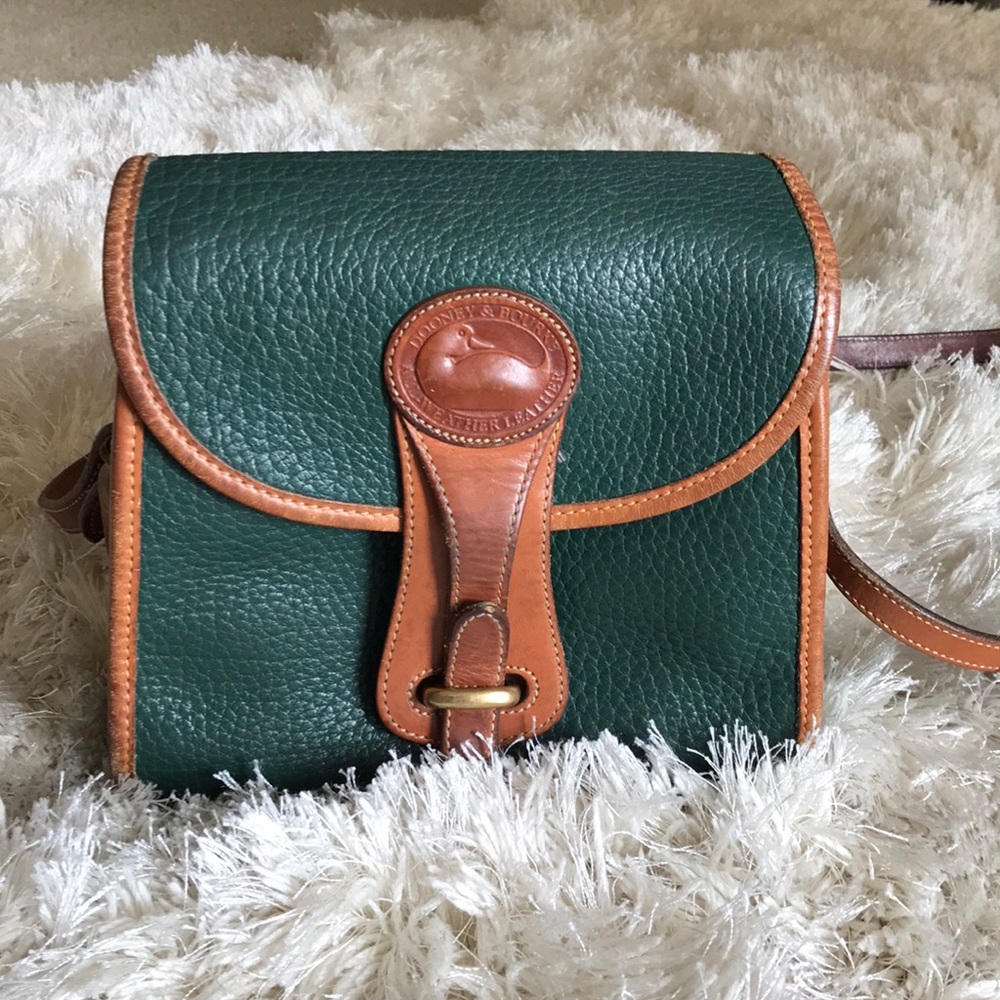 SOLD!! Vintage dooney & Bourke